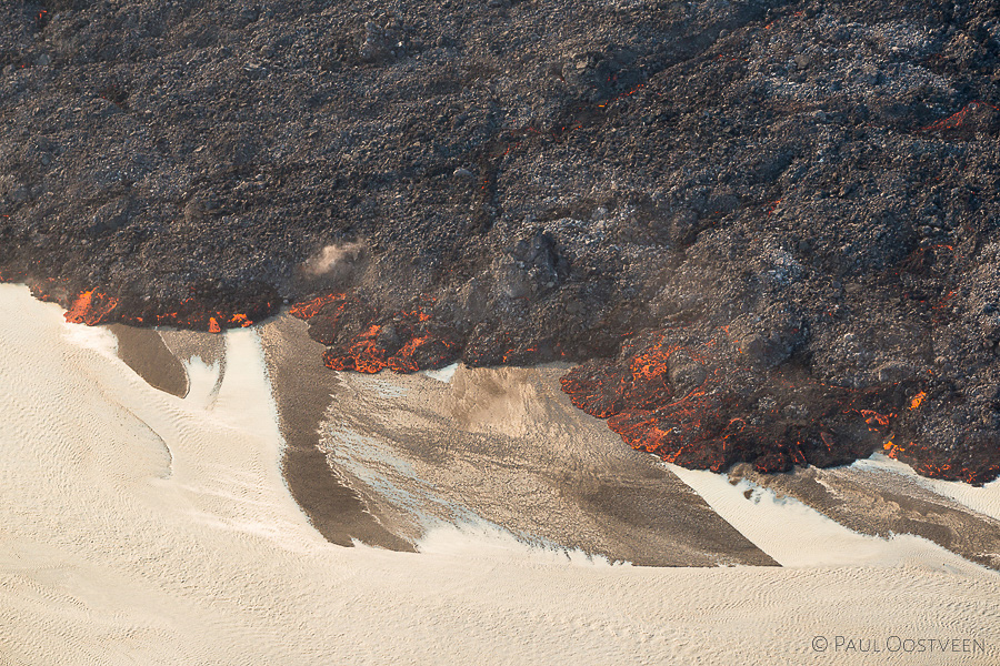 Lava of the volcanic eruption in Holuhraun streams into the rivier Jökulsá á Fjöllum in Iceland in 2014.